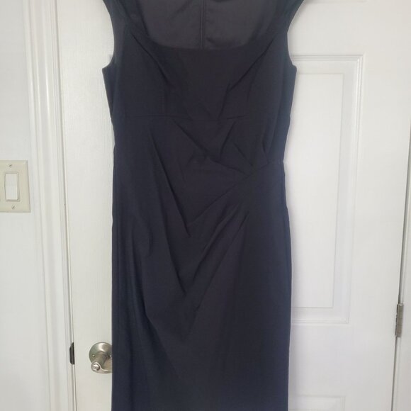 Le Chateau Size Large - Picture 5 of 9